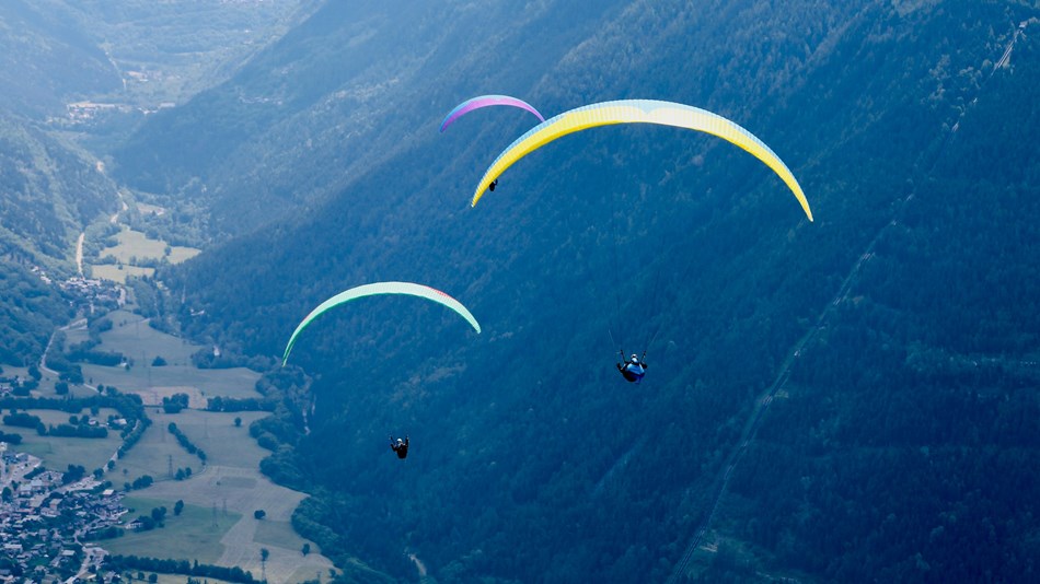 Summer paragliding
